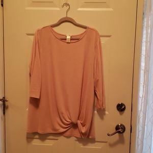 Beautiful pink 3/4 sleeve twist front sweater